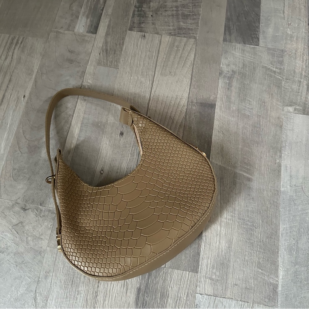 SHEIN Tan Croc-Embossed Hobo Bag